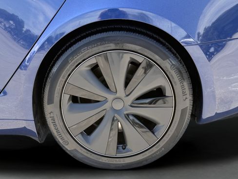 Used 2025 Tesla Model S AWD/4WD image 9