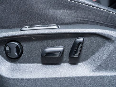 Used 2024 Volkswagen Atlas SEL Premium R-Line image 25