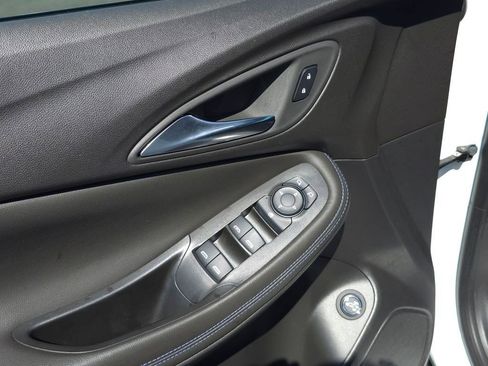 Used 2025 Buick Encore GX Sport Touring image 11