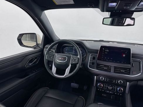 Used 2024 GMC Yukon SLT image 36