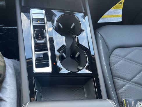 New 2026 Volkswagen Atlas SE image 24