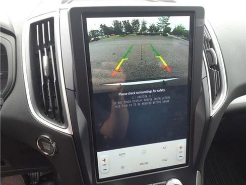 Used 2024 Ford Edge SE image 37