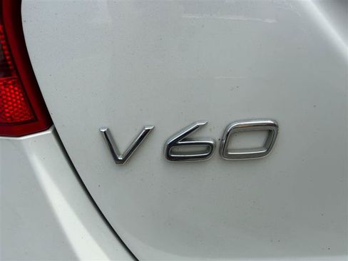 Used 2015 Volvo V60 T5 Premier FWD image 36