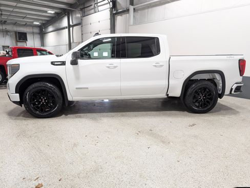 Used 2025 GMC Sierra 1500 Elevation AWD/4WD image 6