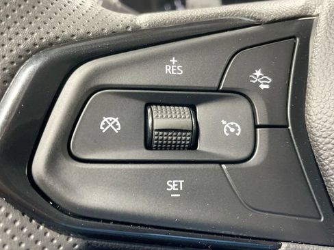 Used 2023 Chevrolet TrailBlazer LS FWD image 28