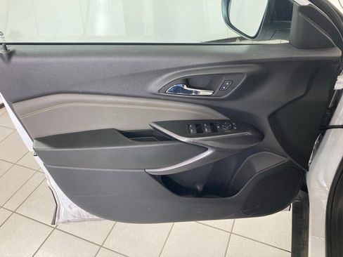 Used 2025 Chevrolet Trax ACTIV w/ Driver Confidence Package FWD image 11