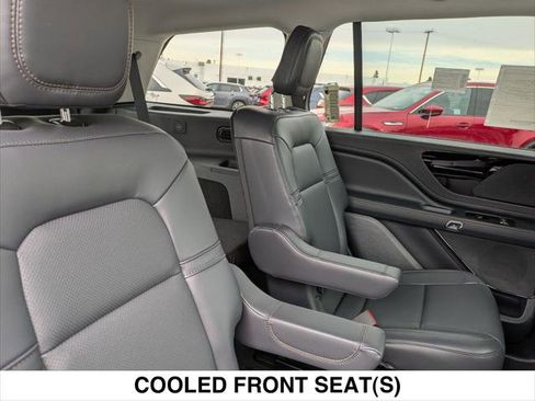 New 2026 Lincoln Aviator Premiere image 13