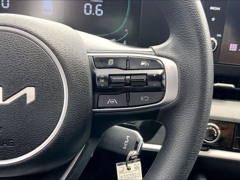 Used 2024 Kia Sportage LX FWD image 23