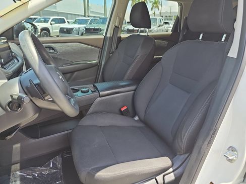 Used 2023 Nissan Rogue S AWD/4WD image 14