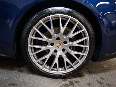 Certified 2024 Porsche Panamera 4 image 14