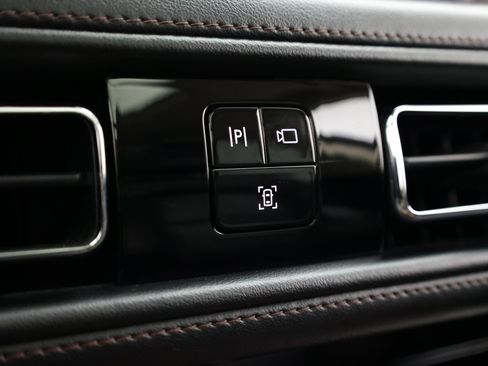 Used 2022 Lincoln Aviator Grand Touring w/ Equipment Group 301A AWD/4WD image 33