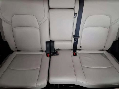 Certified 2023 Nissan Pathfinder SL w/ Lighting Package (N92) image 17