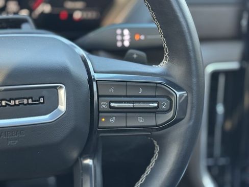 Used 2025 GMC Yukon Denali Ultimate image 26