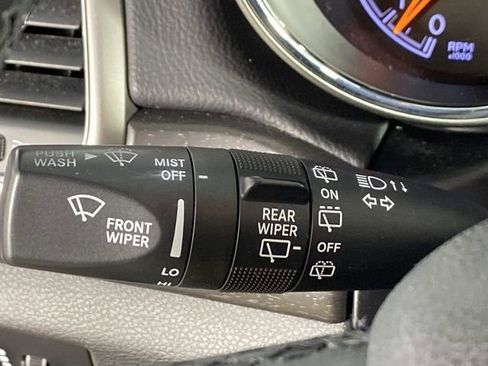 Used 2018 Jeep Grand Cherokee Altitude AWD/4WD image 17