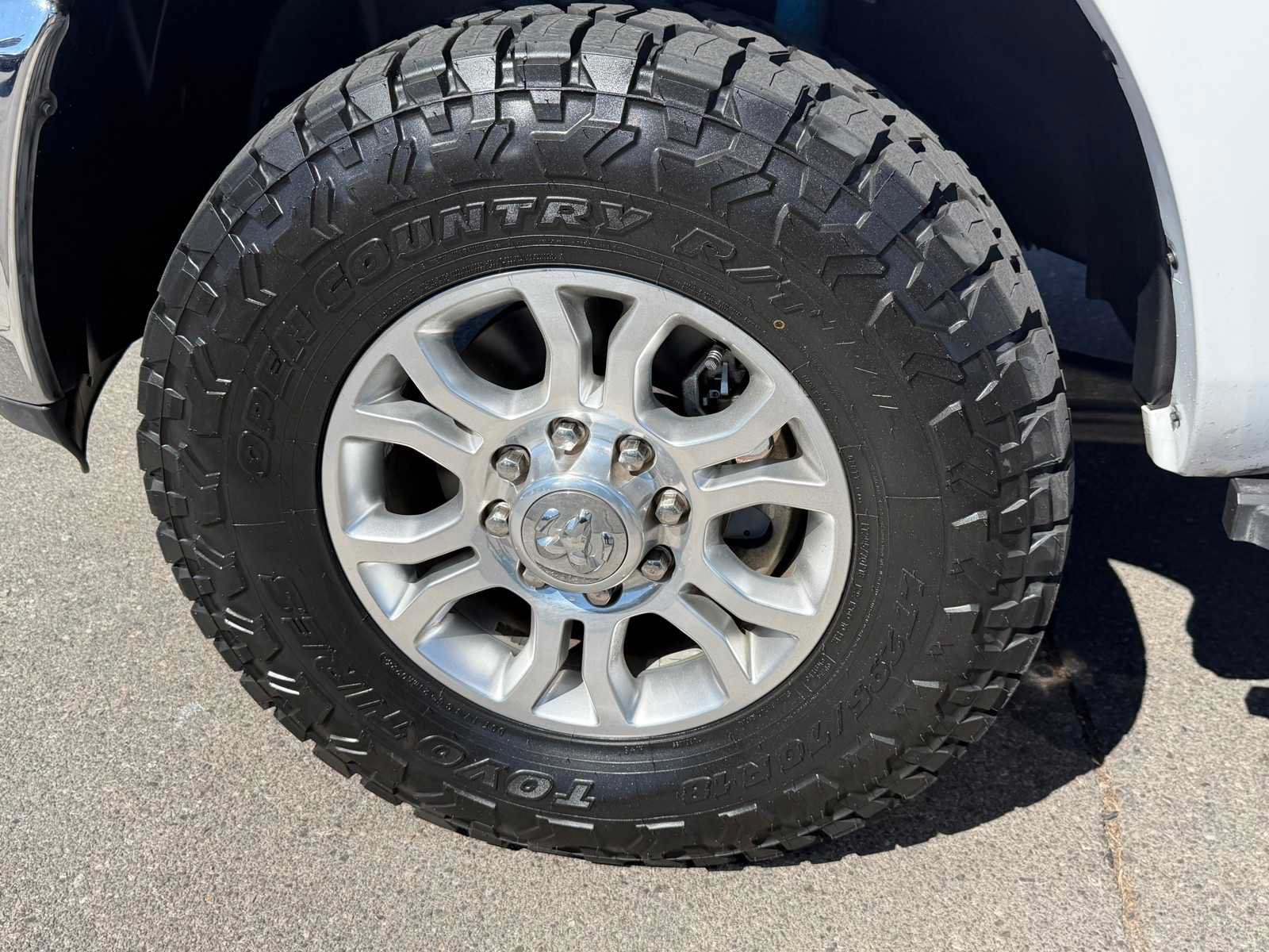 Used 2018 RAM 2500 Laramie w/ Off Road Package AWD/4WD image 33
