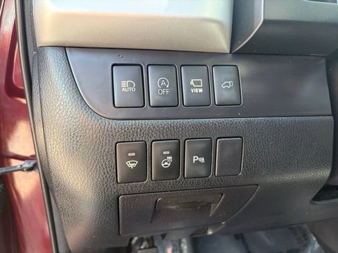 Used 2018 Toyota Highlander Limited Platinum AWD/4WD image 19