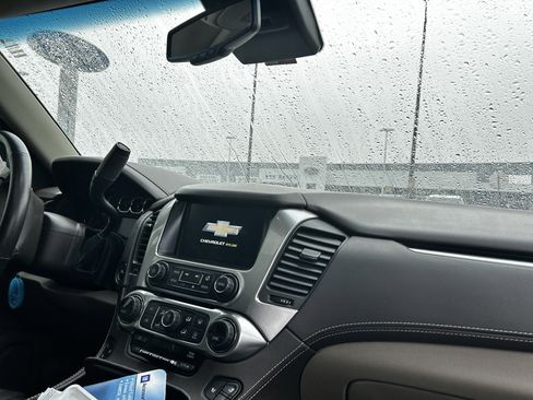 Used 2020 Chevrolet Tahoe Premier AWD/4WD image 15