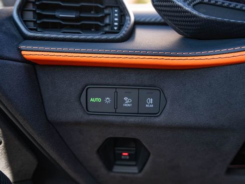 Used 2025 Lamborghini Revuelto AWD/4WD image 17