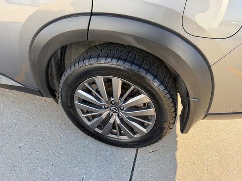 Used 2022 Nissan Pathfinder SL w/ SL Premium Package image 6