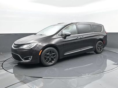 Used 2018 Chrysler Pacifica Limited