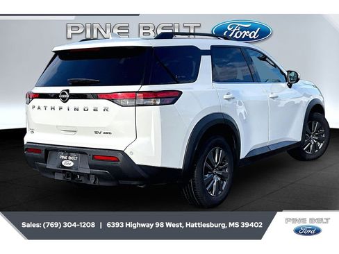 Used 2022 Nissan Pathfinder SV w/ SV Premium Package AWD/4WD image 10