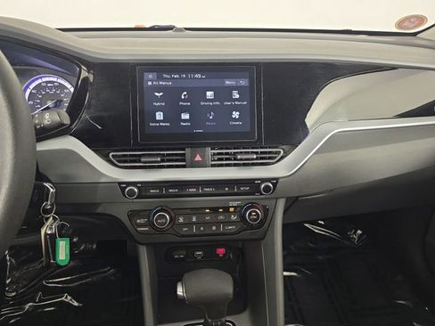 Used 2020 Kia Niro LX image 22
