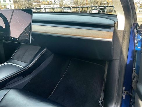 Used 2021 Tesla Model Y Long Range image 14