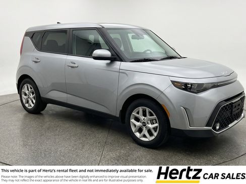 Used 2025 Kia Soul LX w/ LX Technology Package FWD image 1