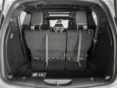 New 2026 Chrysler Pacifica Select image 7