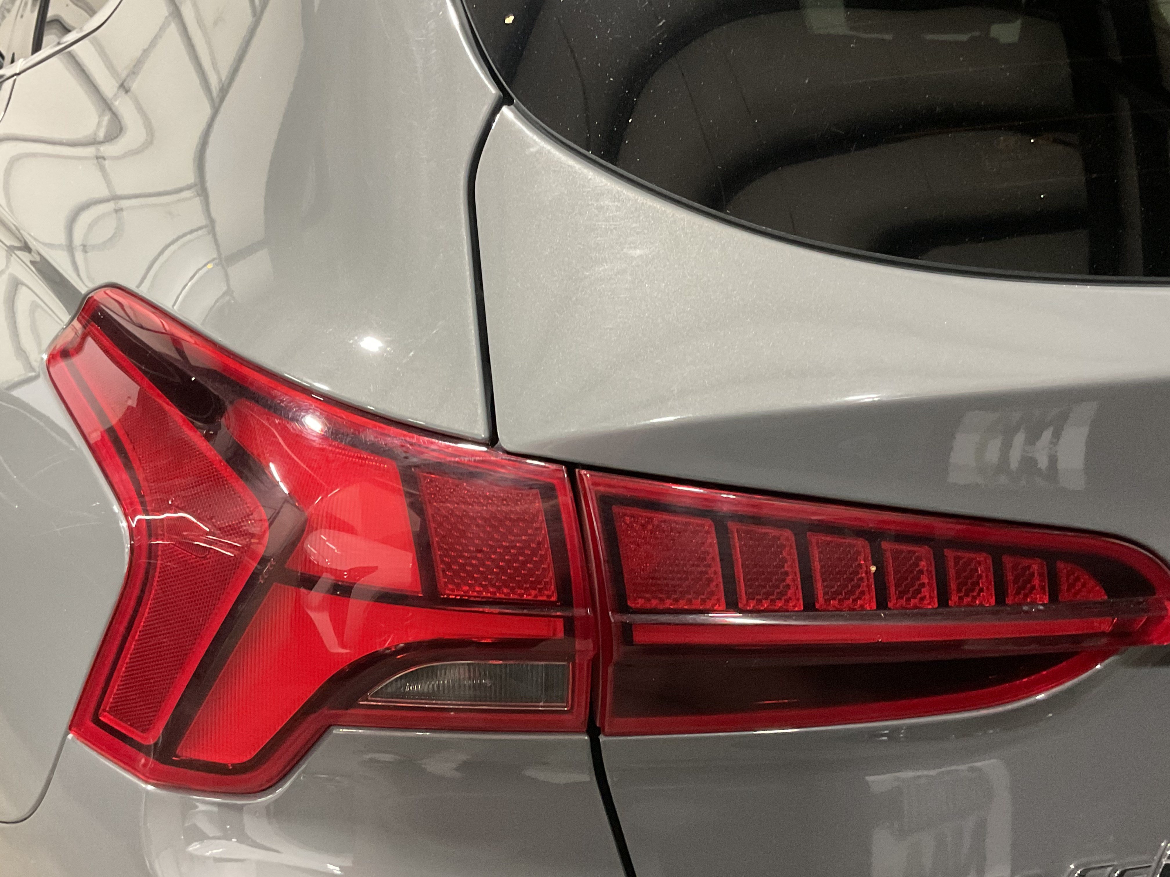 Used 2022 Hyundai Santa Fe Calligraphy AWD/4WD image 10