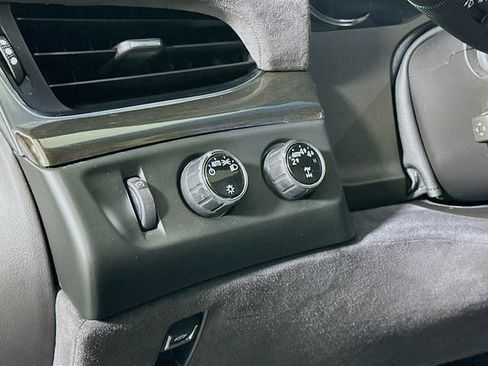 Used 2019 Cadillac Escalade ESV Platinum image 10