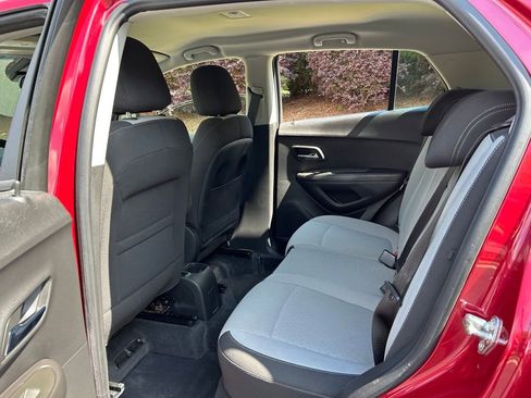 Used 2015 Chevrolet Trax LS w/ LPO, Protection Package FWD image 35