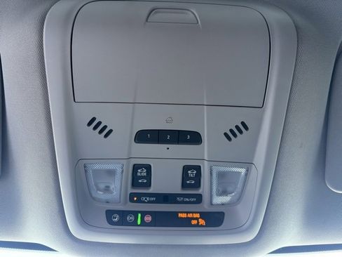 Used 2021 Buick Enclave Avenir w/ Avenir Technology Package image 40