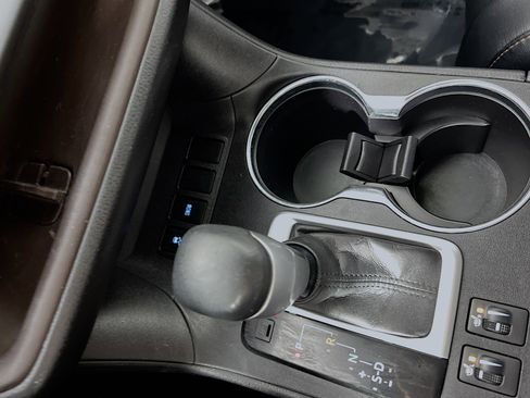 Used 2017 Toyota Highlander XLE image 25