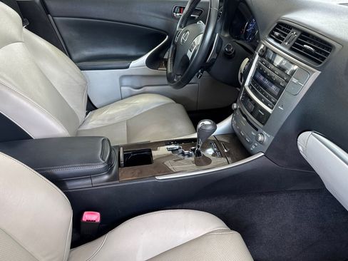 Used 2012 Lexus IS 250 w/ Premium Pkg Value Edition RWD image 19