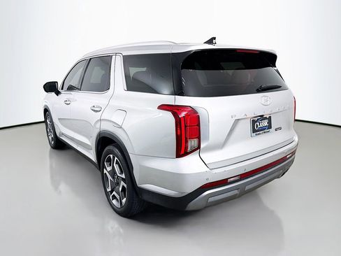 Used 2024 Hyundai Palisade SEL FWD image 5