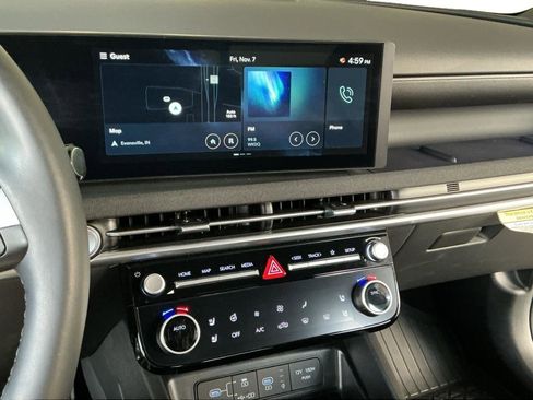 Certified 2025 Hyundai Santa Cruz Limited image 8