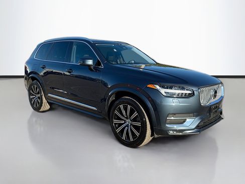 Used 2024 Volvo XC90 B5 Core w/ Climate Package image 7