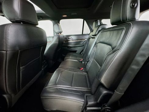 Used 2017 Ford Explorer Platinum AWD/4WD image 31