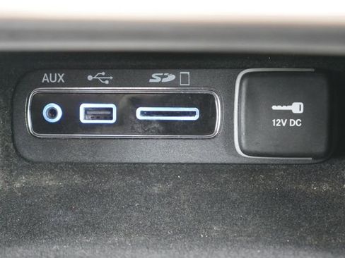 Used 2017 Jeep Grand Cherokee Limited image 21