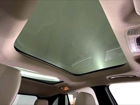 Used 2021 Mercedes-Benz GLA 250 4MATIC image 14