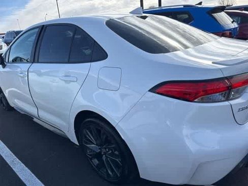 Used 2024 Toyota Corolla SE FWD image 4