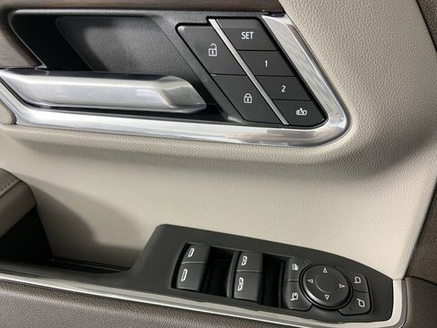 Used 2025 GMC Sierra 1500 SLT w/ SLT Premium Package image 23