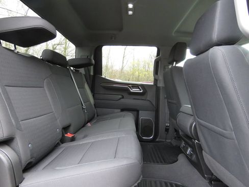 Used 2023 Chevrolet Silverado 1500 LT AWD/4WD image 16