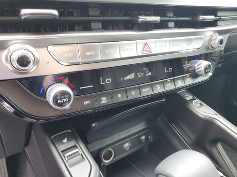 New 2025 Kia Telluride S image 17