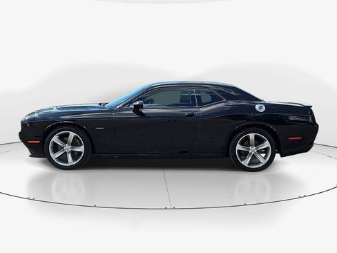 Used 2016 Dodge Challenger R/T RWD image 10