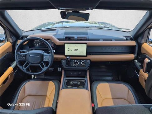 Used 2024 Land Rover Defender 110 X AWD/4WD image 19