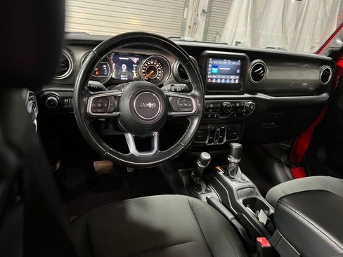 Used 2020 Jeep Wrangler Unlimited Sahara image 17