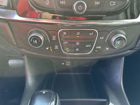 Used 2020 Chevrolet Traverse RS w/ LPO, Floor Liner Package image 35