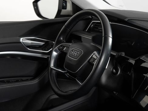 Used 2021 Audi e-tron Premium w/ Convenience Plus Package image 23